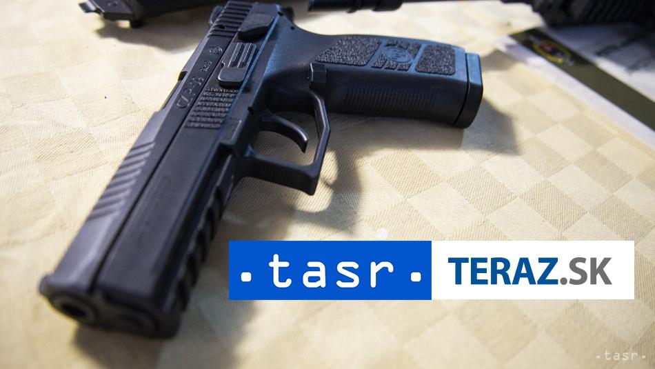 Byvaly poradca poslankyne ANO dostal pokutu za stratu zbrane v snemovni