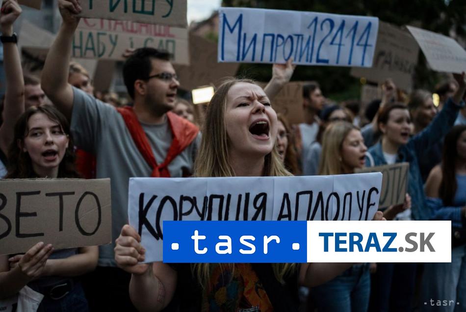 Cast Zelenskeho poslancov sa vraj boji pomsty uradov