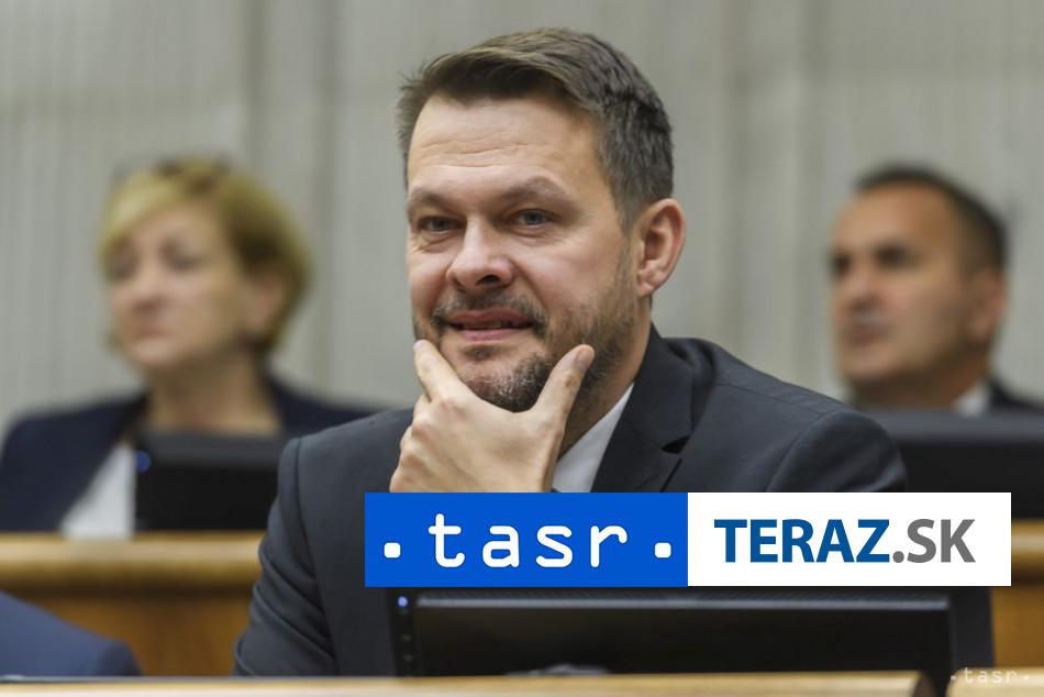 Migal sa ohradil voci vyrokom SaS k odvolaniu Kolikovej