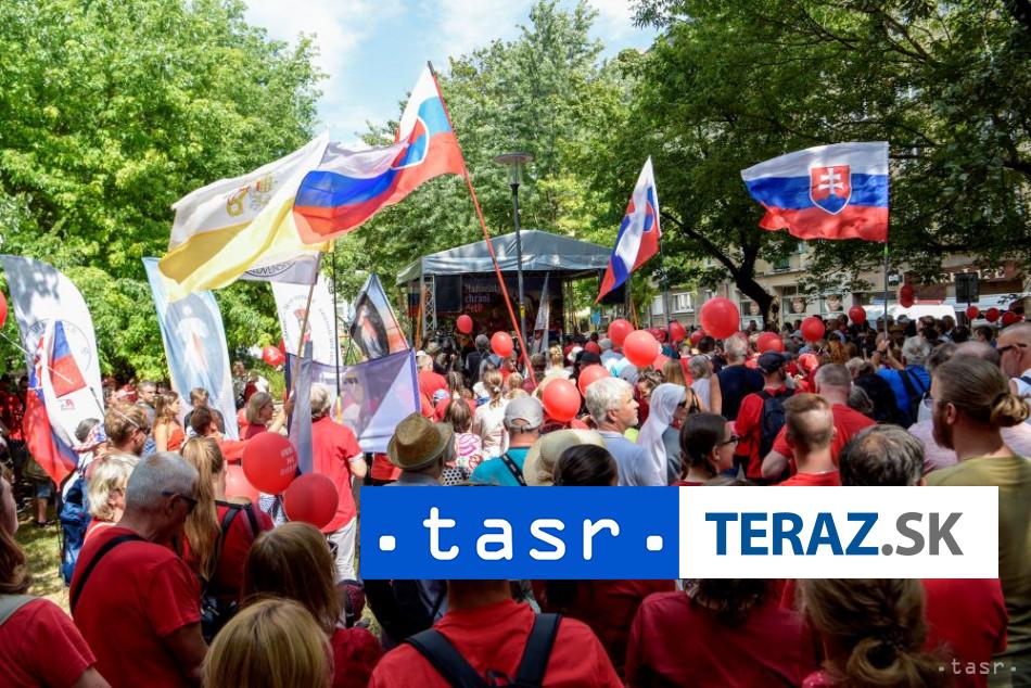 Pochod hrdy na rodinu zdrazni manzelstvo v Bratislave