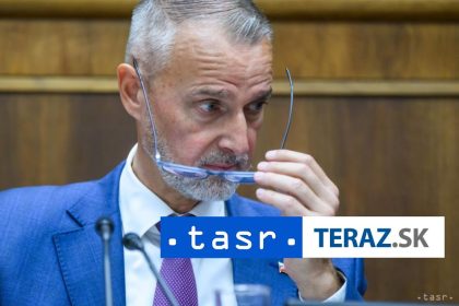 Rasi chce v urade navstivit aj Ukrajinu