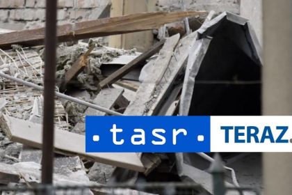 V Rakusku sa po naraze auta zrutil nadchod