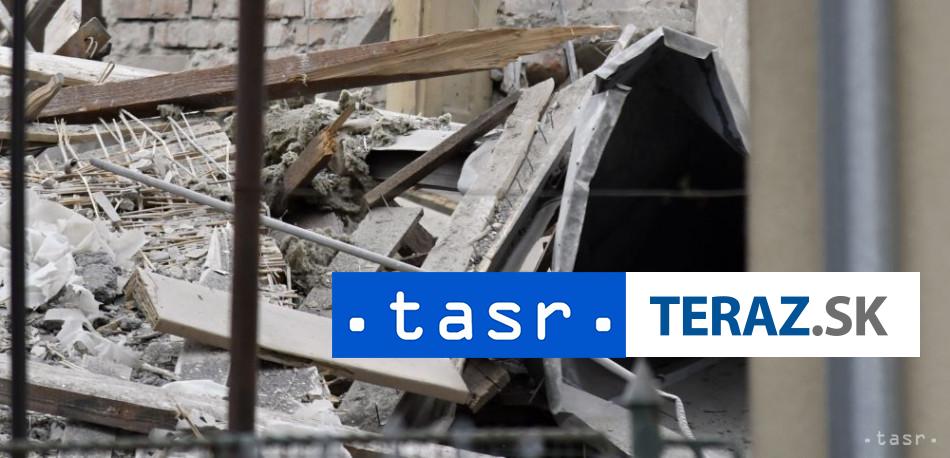 V Rakusku sa po naraze auta zrutil nadchod