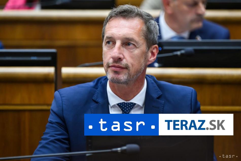 KDH opatovne kritizuje vladne zmeny vo financovani skolstva