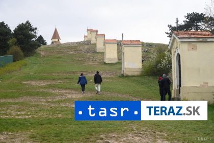 Na nitrianskej Kalvarii sa zidu veriaci na tradicnej Marianskej puti