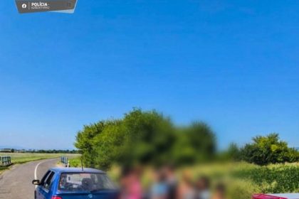 V SKODE FELICIA sa viezlo 18 LUDI sofer nemal vodicak