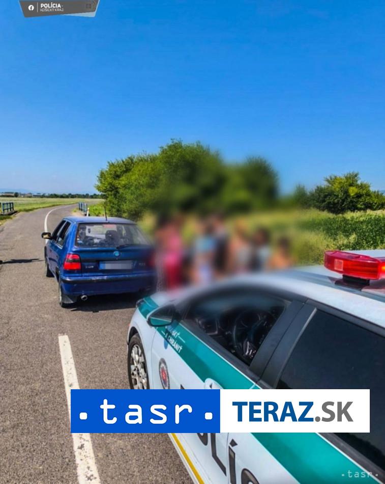 V SKODE FELICIA sa viezlo 18 LUDI sofer nemal vodicak