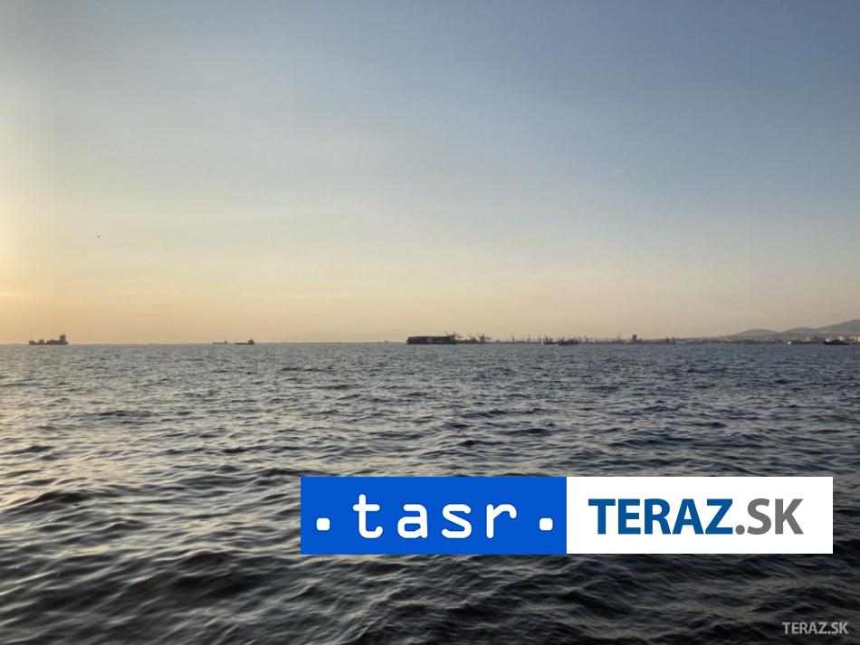 Cinska najnovsia lietadlova lod preplavala Taiwanskym prielivom