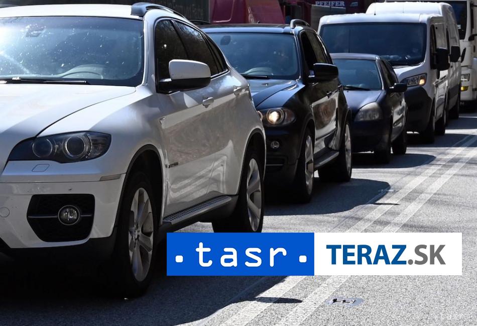 DVE AUTA SA ZRAZILI ZA TUNELOM SITINA