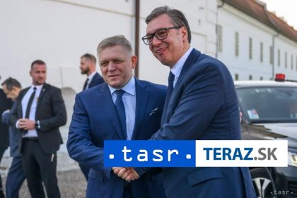 Premier R Fico rokoval v Pekingu so srbskym prezidentom A Vucicom