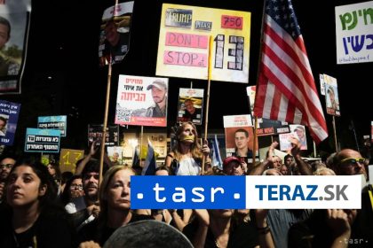 Desattisice ludi v Izraeli protestovali za navrat 13 rukojemnikov