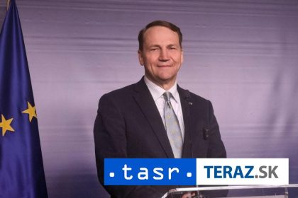 Sikorski Polsko nemoze vylucit zadrzanie Putinovho lietadla