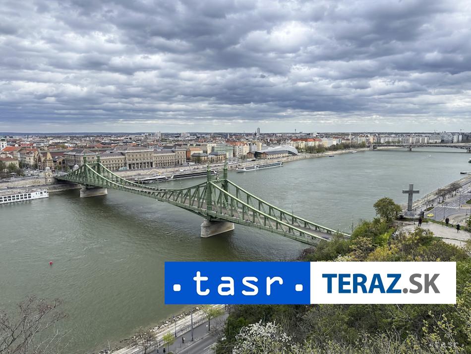 V Madarsku protestovali socialni pracovnici deravymi topankami