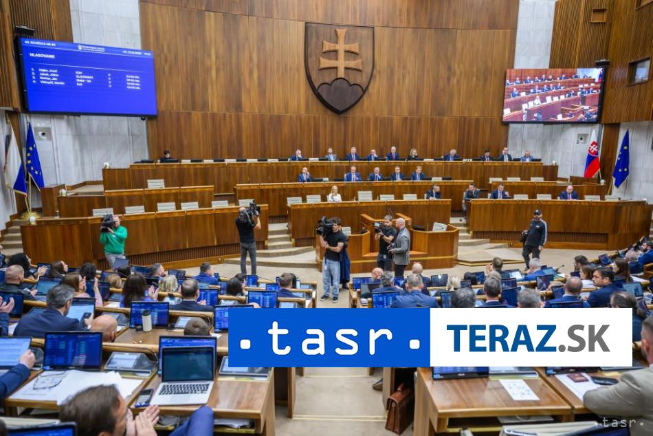 Na webe NRSR zverejnili majetkove priznania funkcionarov