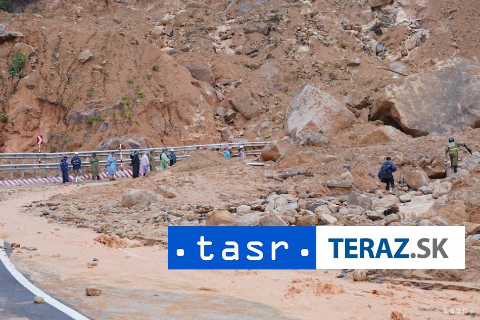 Pocet obeeti povodni vo Vietname stupol na 90