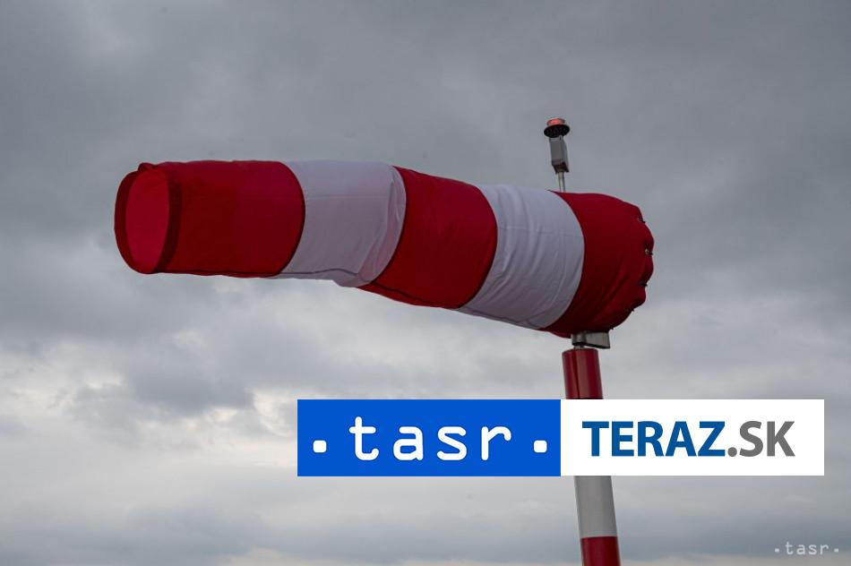 SHMU V niektorych okresoch Slovenska treba vo stvrtok pocitat s vetrom