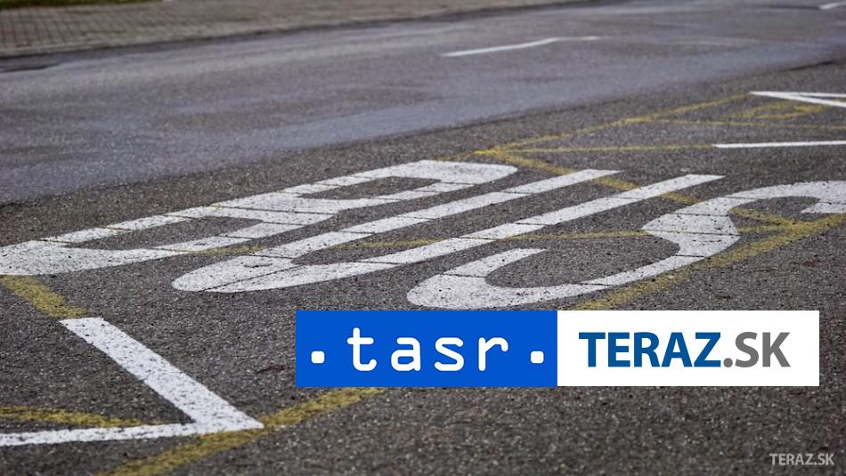 VELKA TRAGEDIA Autobus narazil do ludi na zastavke hlasia mrtvych