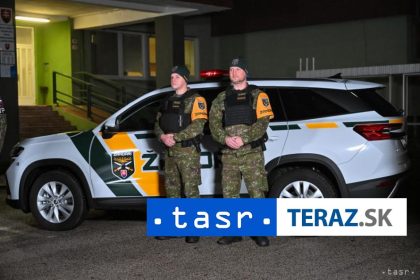 Kalinak Prve zandarske hliadky nastupili do sluzby