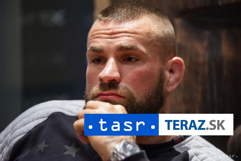 Media Policia zasahovala v dome zapasnika Vemolu