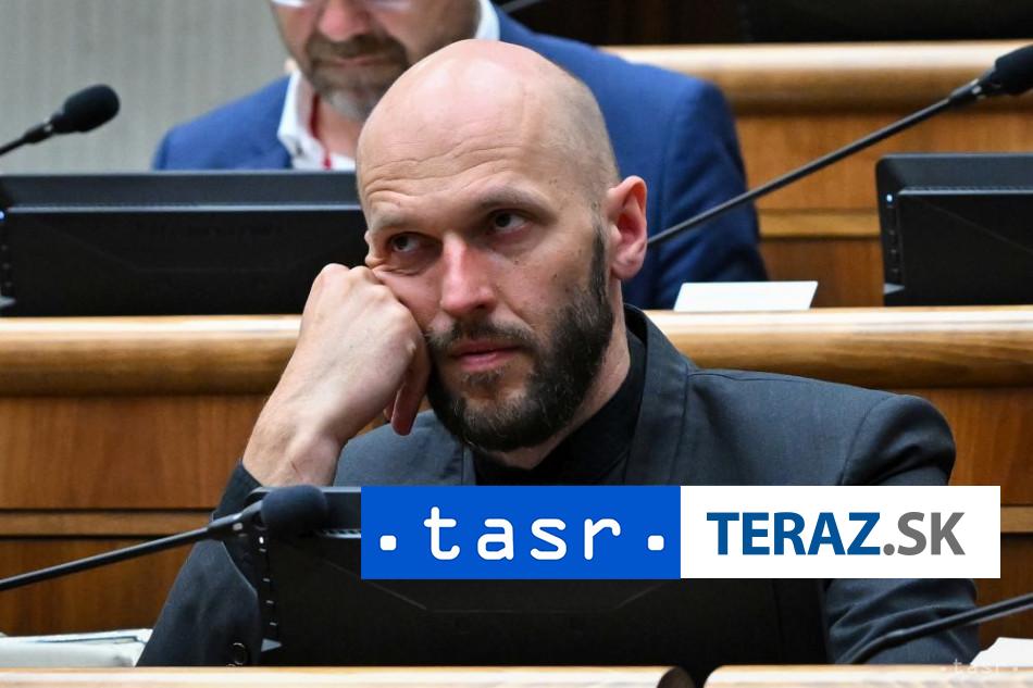 Opozicia Napriek milionom stat NITC neovlada