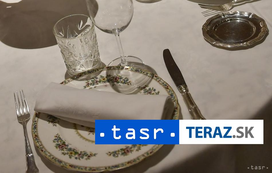 Otrava jedlom pocas sviatkov Zomrela zena a jej 15 rocna dcera