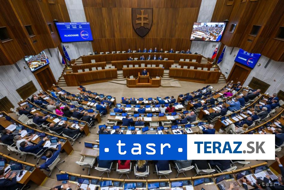 Poslanci NR SR schvalili transformaciu UOO na novy urad