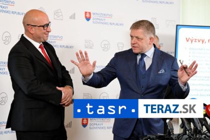 Premier a Raz ocenili pracu zamestnancov DPB pocas sviatkov
