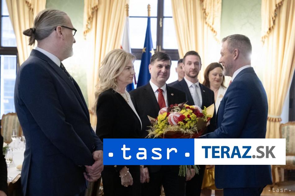 Prezident sa s europoslancami zhodol na aktivnejsej diplomacii