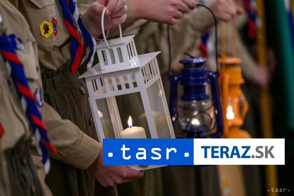 Slovenski skauti opat prinesu betlehemske svetlo