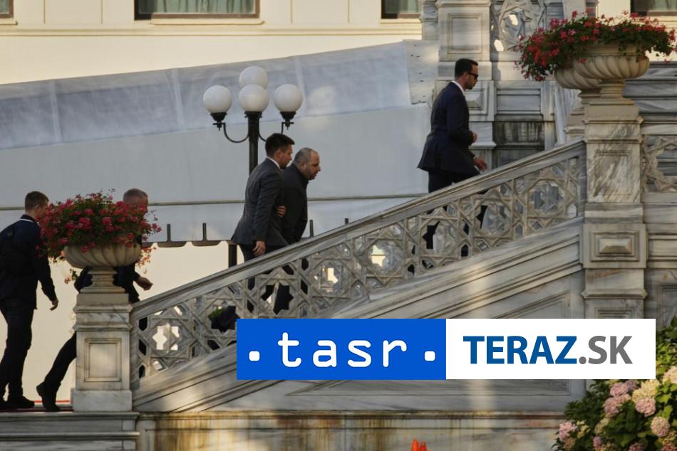 Ukrajinska a americka delegacia zacali rokovania o mieri