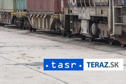 V useku Leopoldov Hlohovec sa vykolajil pracovny vlak