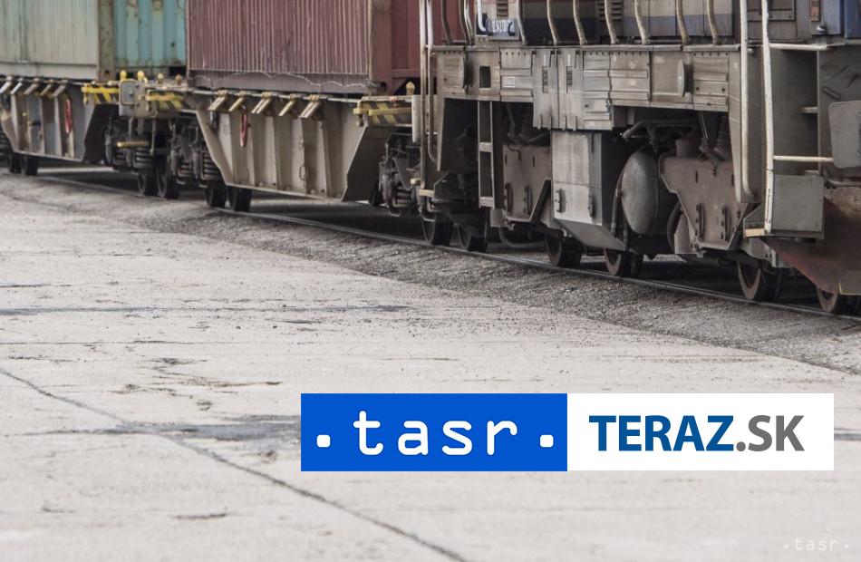 V useku Leopoldov Hlohovec sa vykolajil pracovny vlak