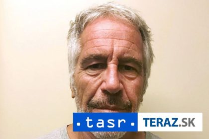 Zverejnili nove fotografie v pripade Epsteina na jednej je Lajcak