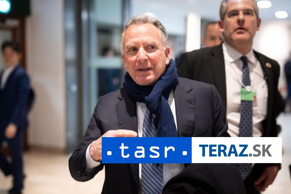 Dmitrijev rokoval v Davose s Witkoffom a Kushnerom o vojne na Ukrajine