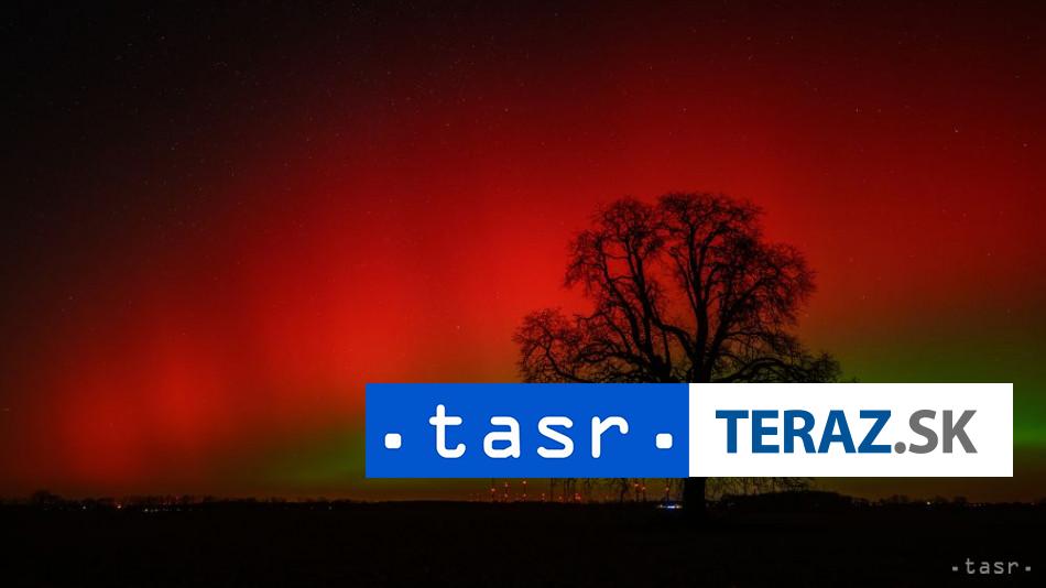 NEBESKE DIVADLO Ludia sledovali polarnu ziaru pocas geomagnetickej burky