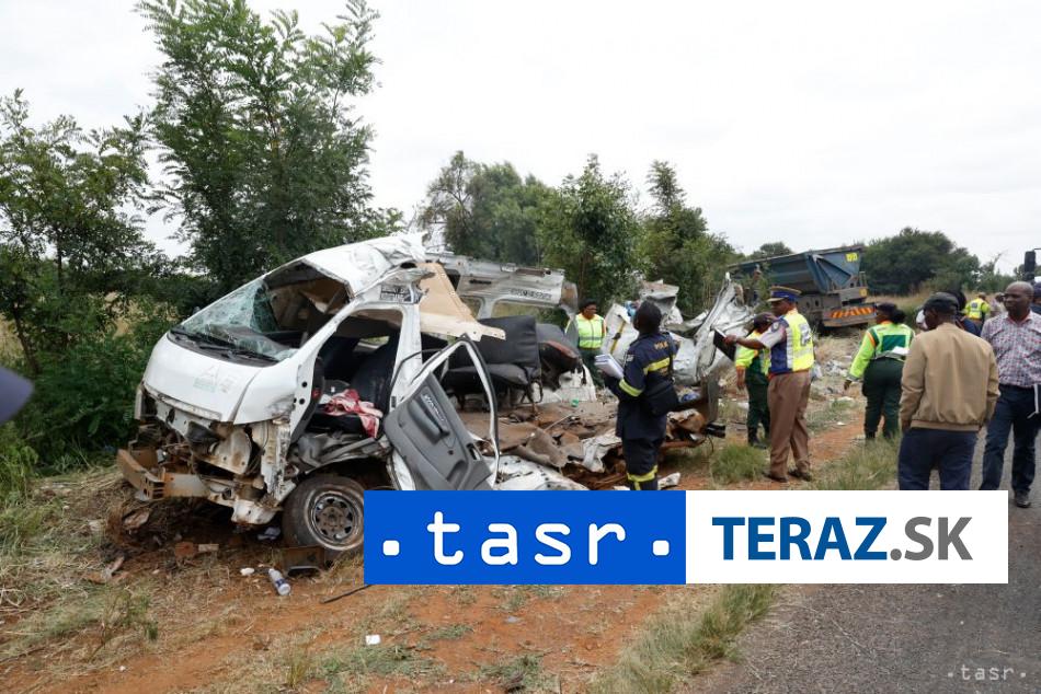 OBROVSKA TRAGEDIA Pri dopravnej nehode zahynulo najmenej 13 ziakov