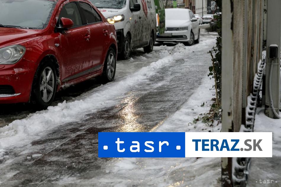 Streda bude prevazne zamracena s hmlou a poladovicou