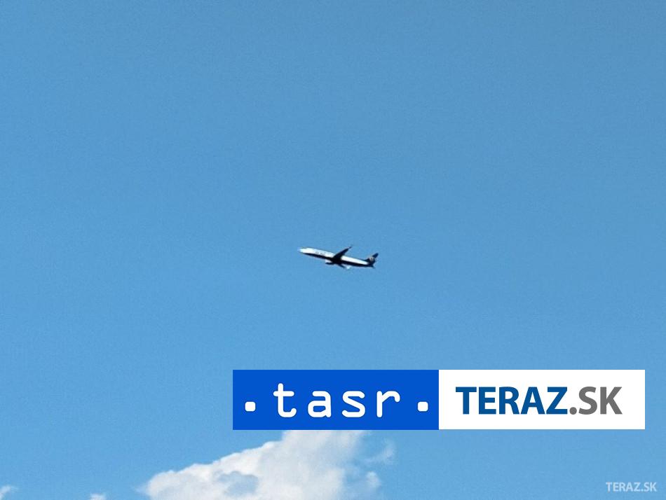 Cestujucich cakaju meskkania Berlin pozastavil odlety kvoli pocasiu