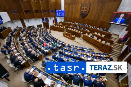 Parlament zacal rokovat o navrhu na vyslovenie nedovery vlade