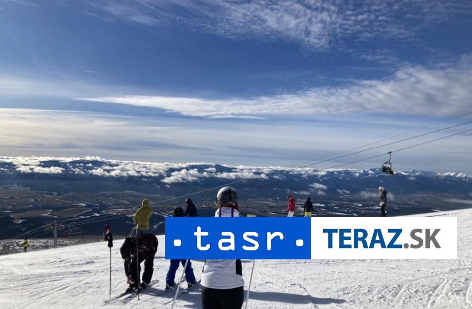 Pri lavine vo francuzskych Alpach zahynuli traja lyziari