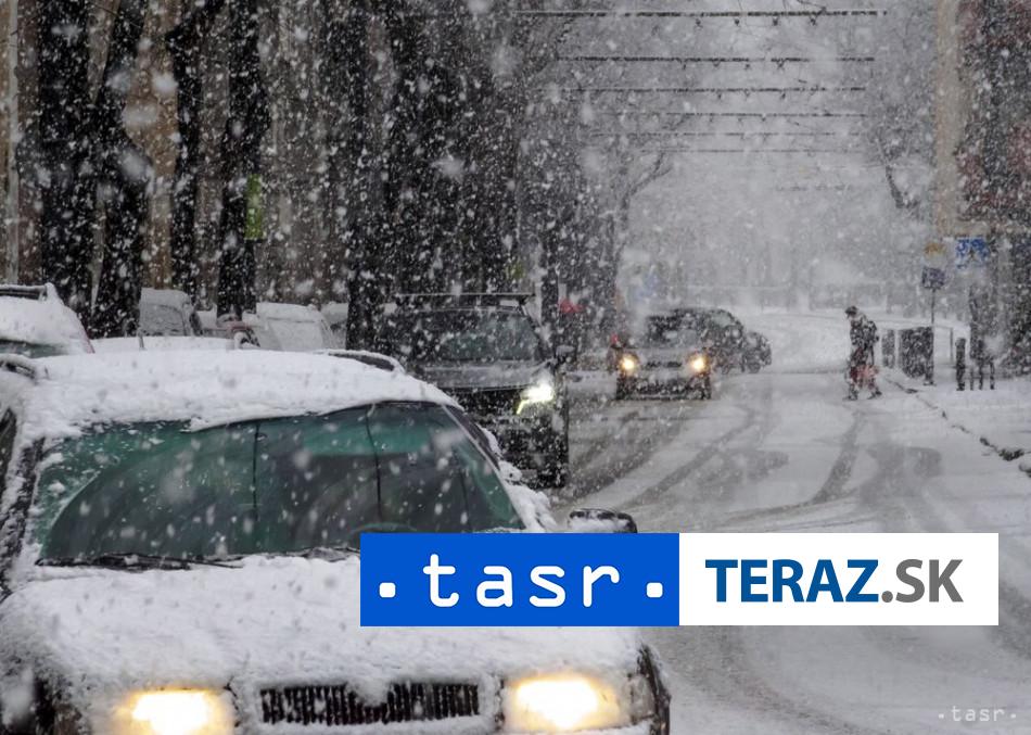 SHMU V okrese Bratislava hrozi snezenie platit vystraha prveho stupna