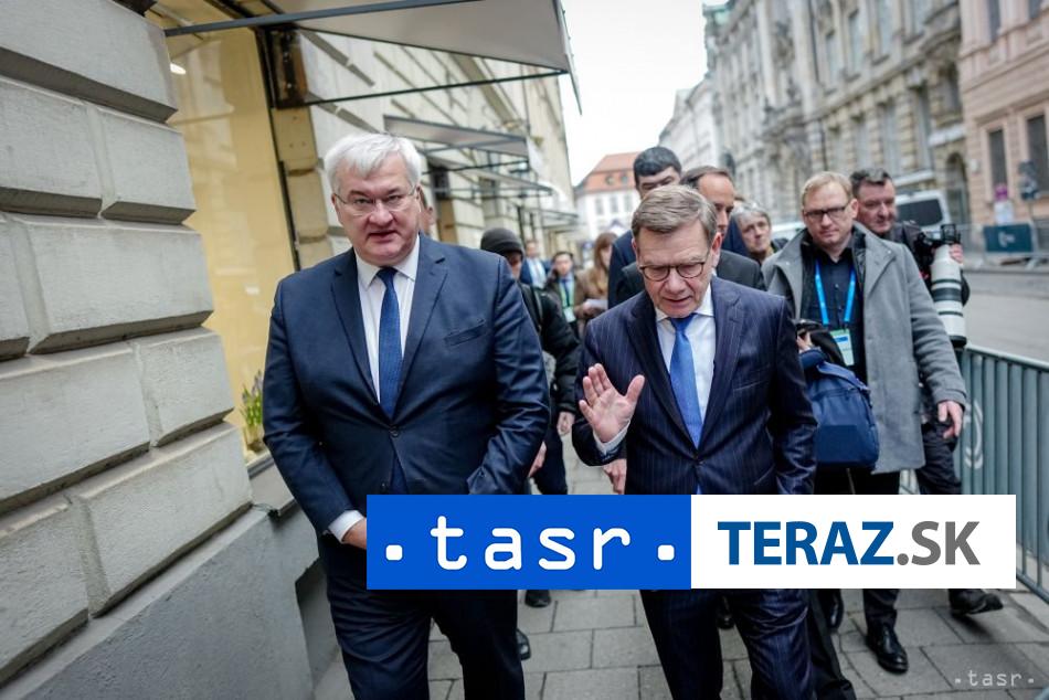 Sybiha rokoval s Grossim o utokoch na energeticku sustavu Ukrajiny