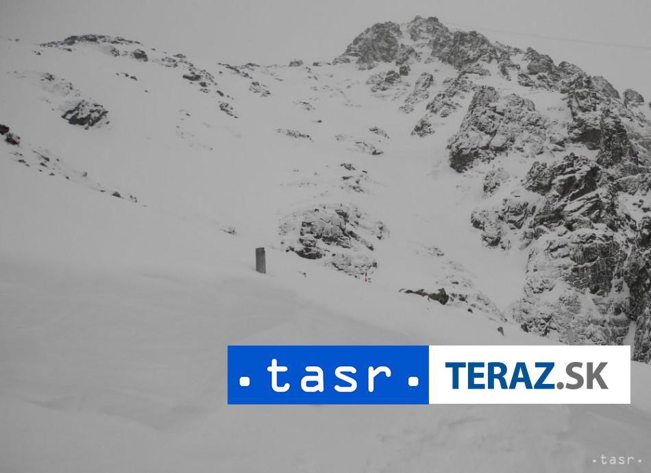 zachranari v pozore eviduju vicero velkych samovolnych lavin