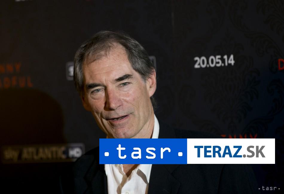 Timothy Dalton dvojnasobny agent 007 oslavuje 80 narodeniny