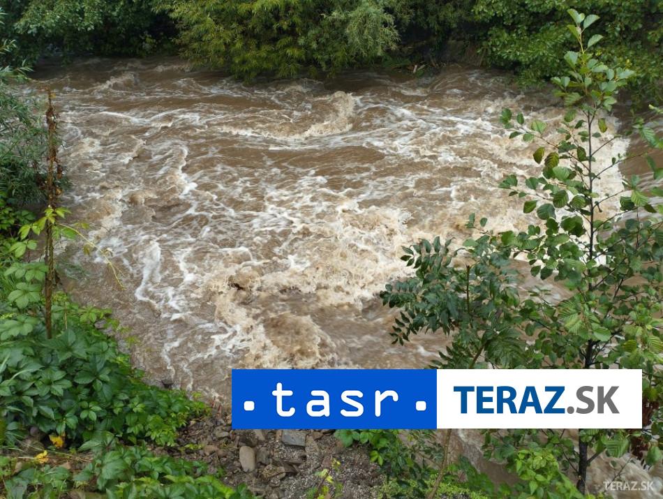 V ruskom Dagestane vyhlasili nudzovy stav pre povodne