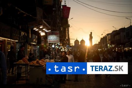 Iransky reziser sa vratil do vlasti navzdory vojne a hrozbe vzenia