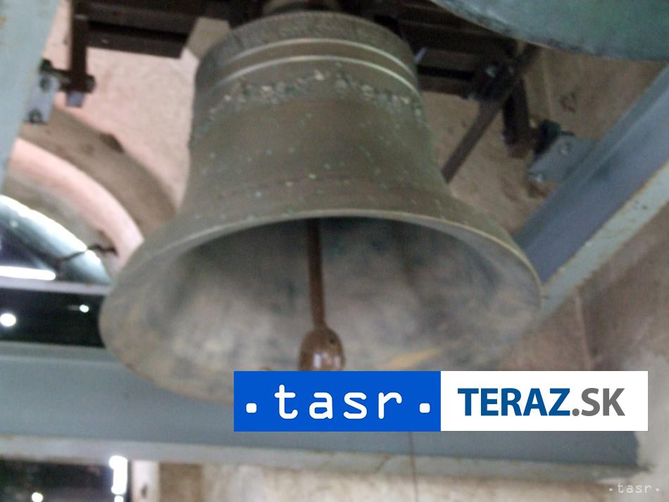 K Nadaska Na Zeleny stvrtok sa zvazovali zvony a odleteli do Rima