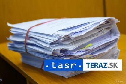 Podpalovali sanitky zidovskej organizacie Trojica muzov bola obvinena