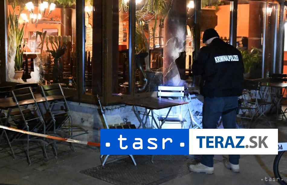 UTOK NA ZIDOVSKU RESTAURACIU ROZBILI OKNA A HODILI DOVNUTRA VYBUSNINU