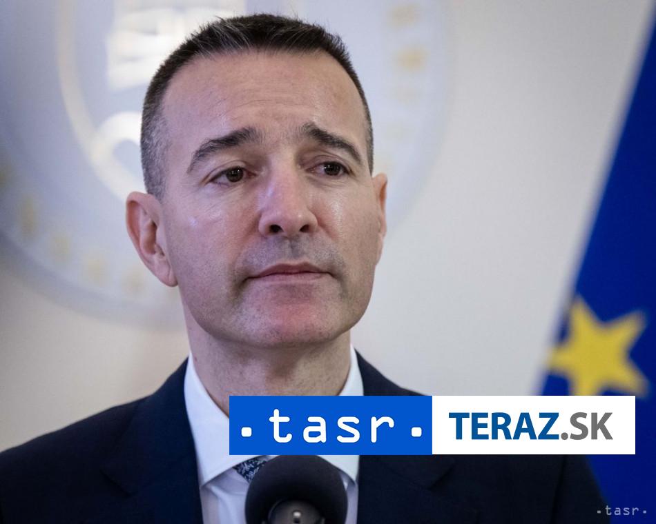 Ucitelia zakladnych a strednych skolos obdrzia licencie na model ChatGPT